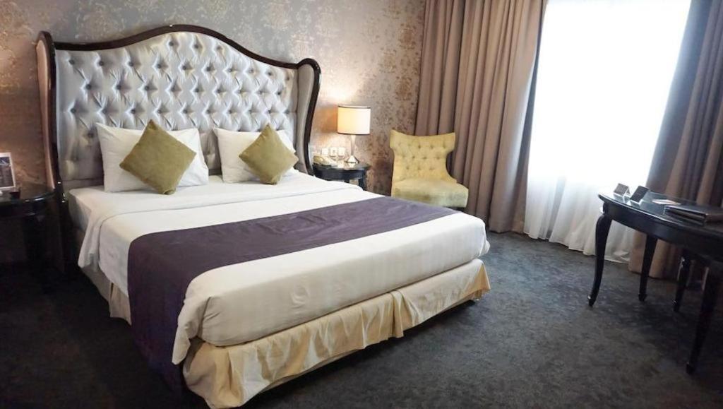 The Mirah Hotel Bogor Extérieur photo