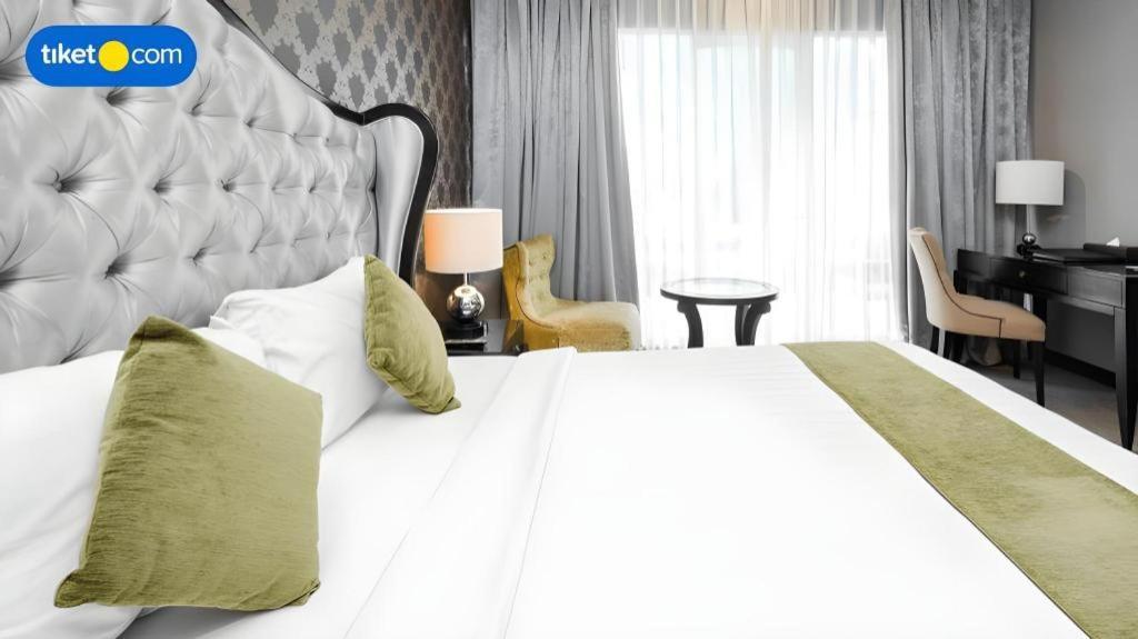 The Mirah Hotel Bogor Extérieur photo