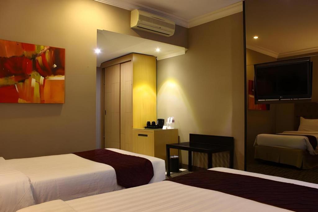 The Mirah Hotel Bogor Extérieur photo