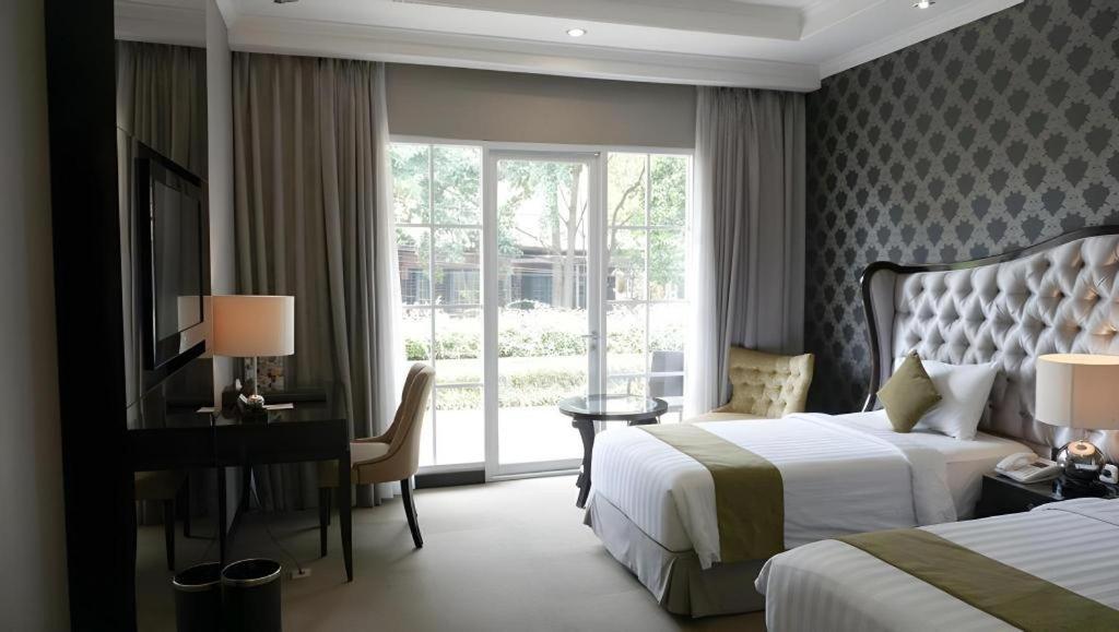 The Mirah Hotel Bogor Extérieur photo
