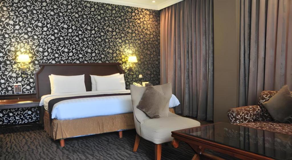 The Mirah Hotel Bogor Extérieur photo