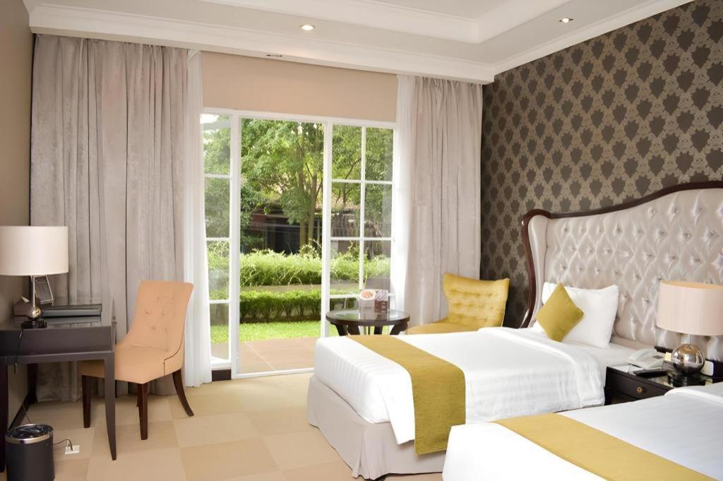 The Mirah Hotel Bogor Extérieur photo